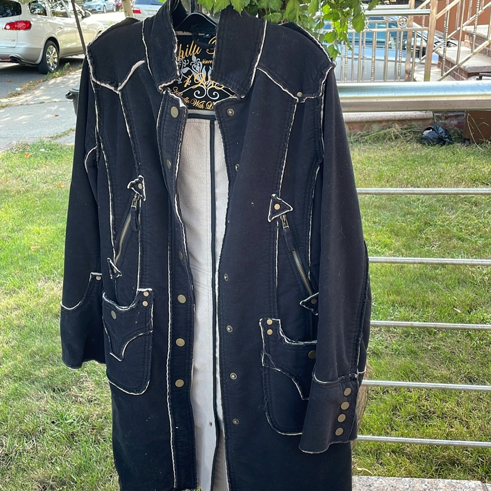 Coat - Picture 3 of 9